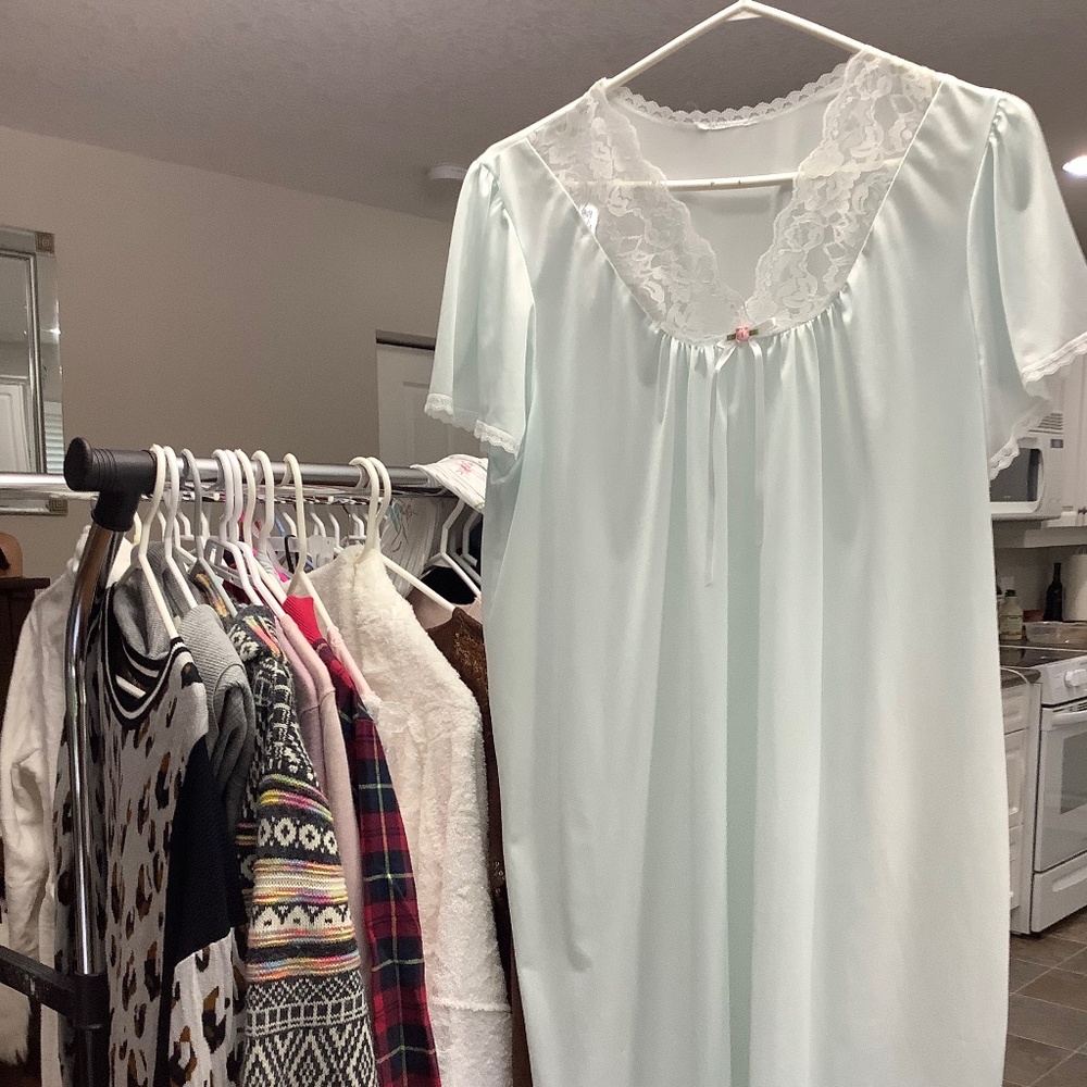 Vintage Silky nite gown Med
